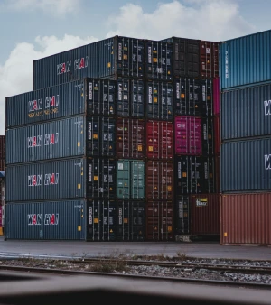 Alpha Maritime International-home-ship-containers